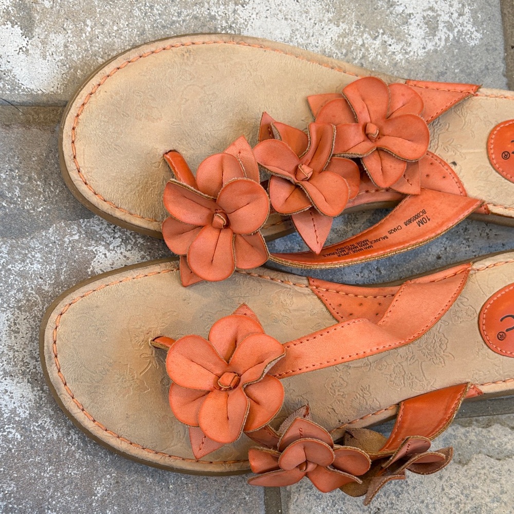 b.o.c. Women's Coral Orange Floral Toe-Post Sandals flip flops - Picture 7 of 8